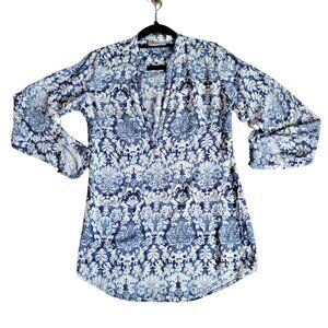 Westside Nice and long Blue and white damask design blouse